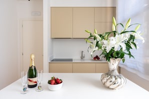 Superior Apartment (Zappa) | Private kitchen | Full-size fridge, microwave, stovetop, dishwasher