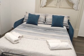 1 bedroom, iron/ironing board, WiFi, bed sheets