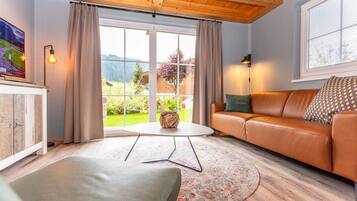 Smart-TV, DVD-Player, Tischtennisplatte