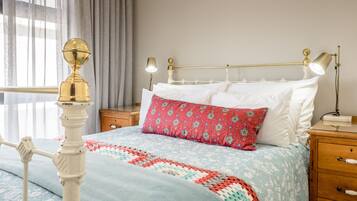 6 bedrooms, iron/ironing board, travel crib, free WiFi