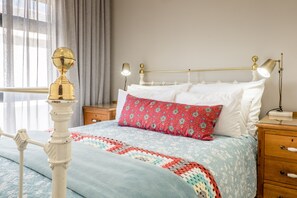 6 chambres, fer et planche à repasser, lit parapluie, Wi-Fi gratuit