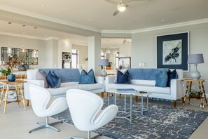 Smart TV, fireplace, DVD player, ping pong