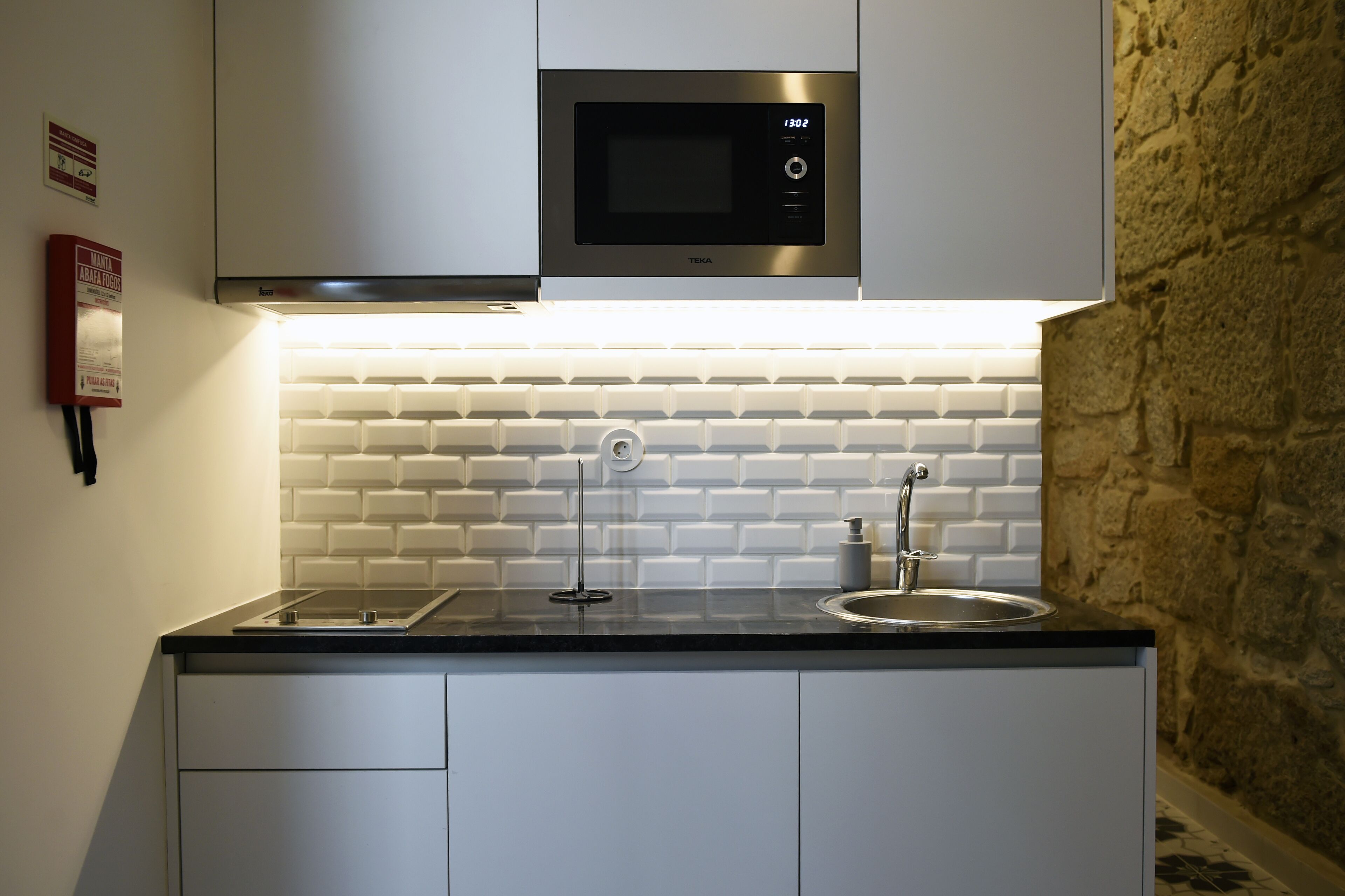 Studio (Estudio 0T) | Private kitchen | Mini-fridge, microwave, stovetop, coffee/tea maker