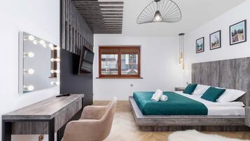 1 habitación, escritorio, tabla de planchar con plancha y wifi