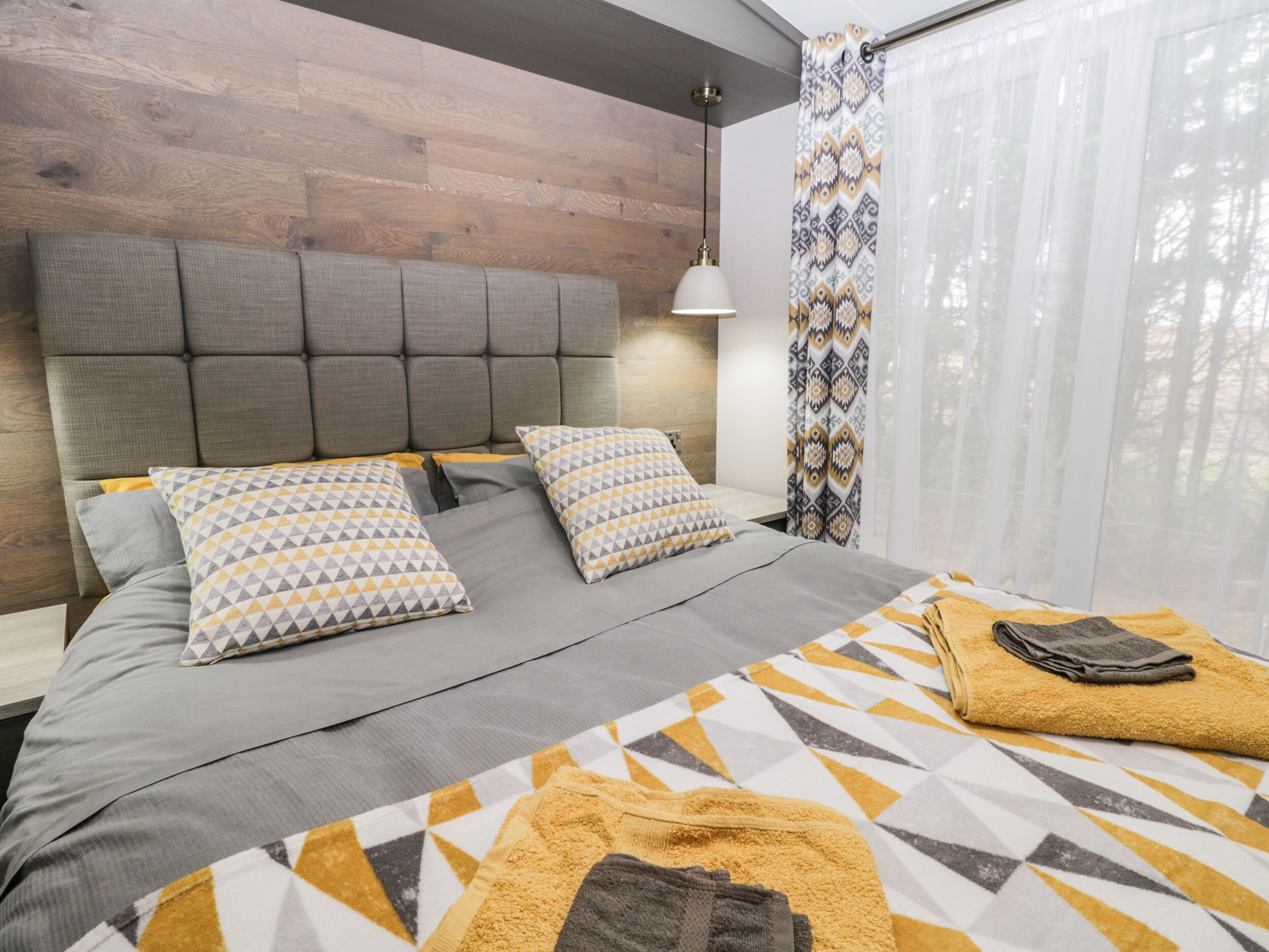 2 bedrooms, individually decorated, individually furnished, free WiFi