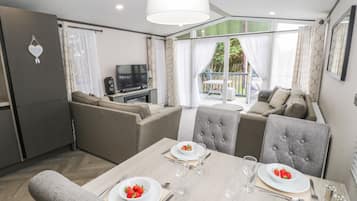 Fridge, dishwasher, electric kettle, toaster