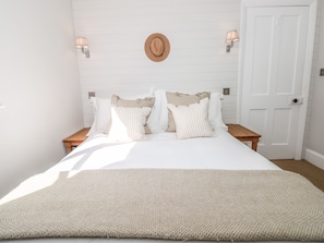 3 habitaciones, decoración personalizada y muebles diferentes 