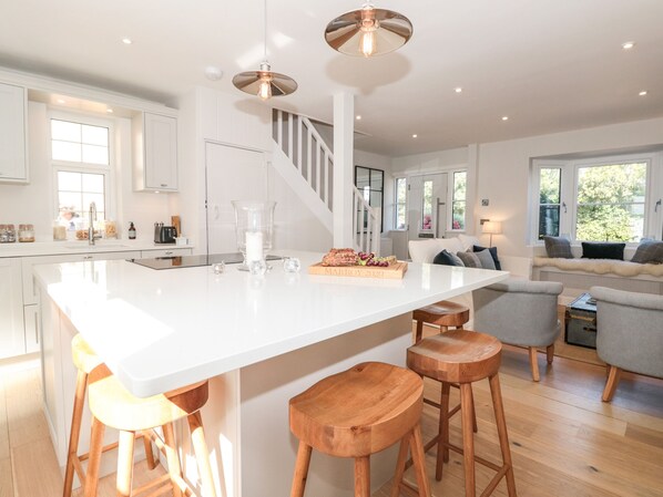 Fridge, dishwasher, electric kettle, toaster