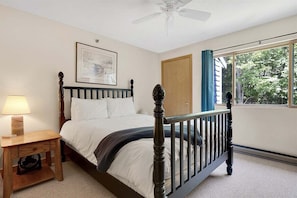 2 bedrooms, free WiFi, bed sheets - Brookside I B-405 - Sunday River Slopeside Condominium (Newry)