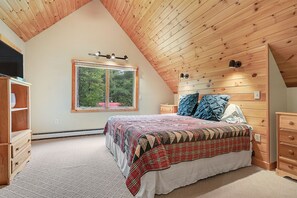 4 bedrooms, desk, iron/ironing board, WiFi