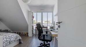 3 bedrooms, free WiFi, bed sheets