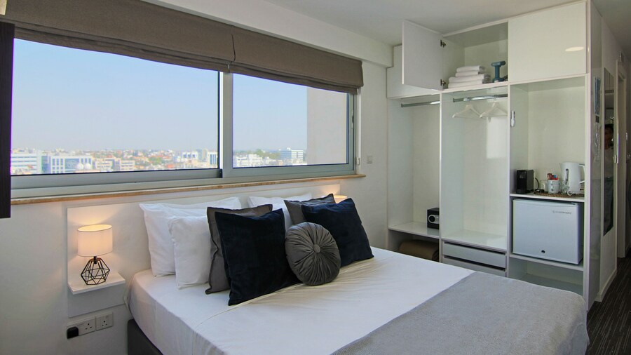 Phaedrus Living Luxury Suite Nicosia 501