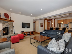 Smart TV, chimenea