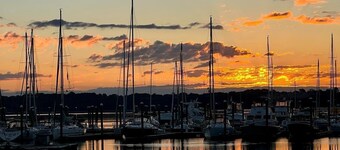  Nautical,  romantic suite w/deck overlooking Warwick Neck Cove, pet-friendly!