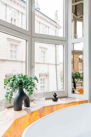 Deluxe Studio | Premium bedding, individually decorated, individually furnished - Crystal Lodge - LoftAffair Collection (Kraków)