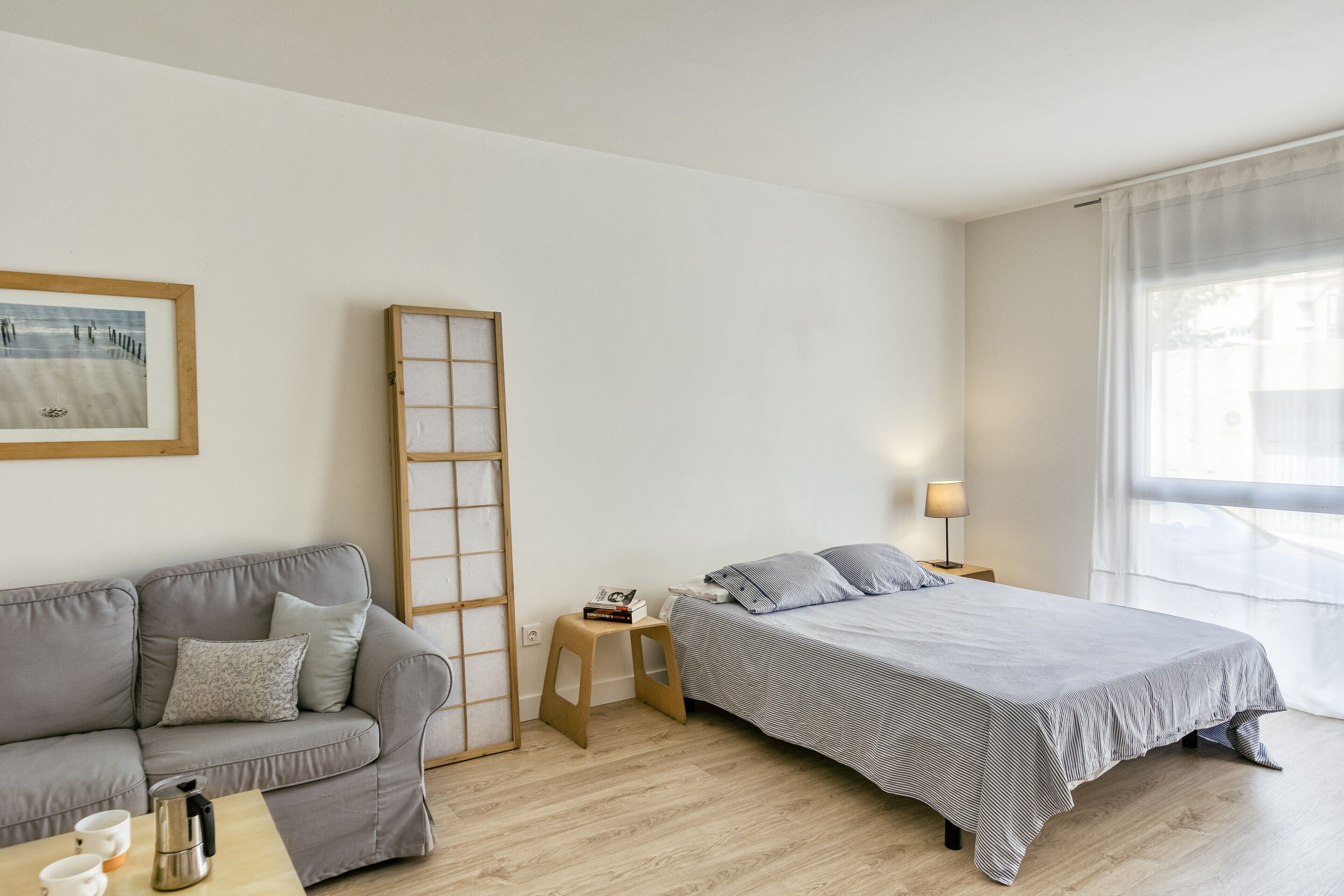 Iron/ironing board, free WiFi, bed sheets