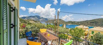 Studio 'Veronis 3' with Sea View, Shared Pool & Wi-Fi