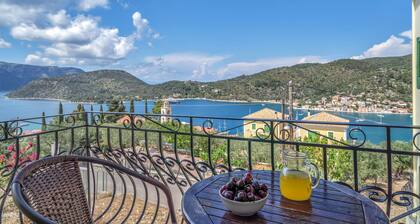 Studio 'Veronis 8' with Sea View, Shared Pool & Wi-Fi