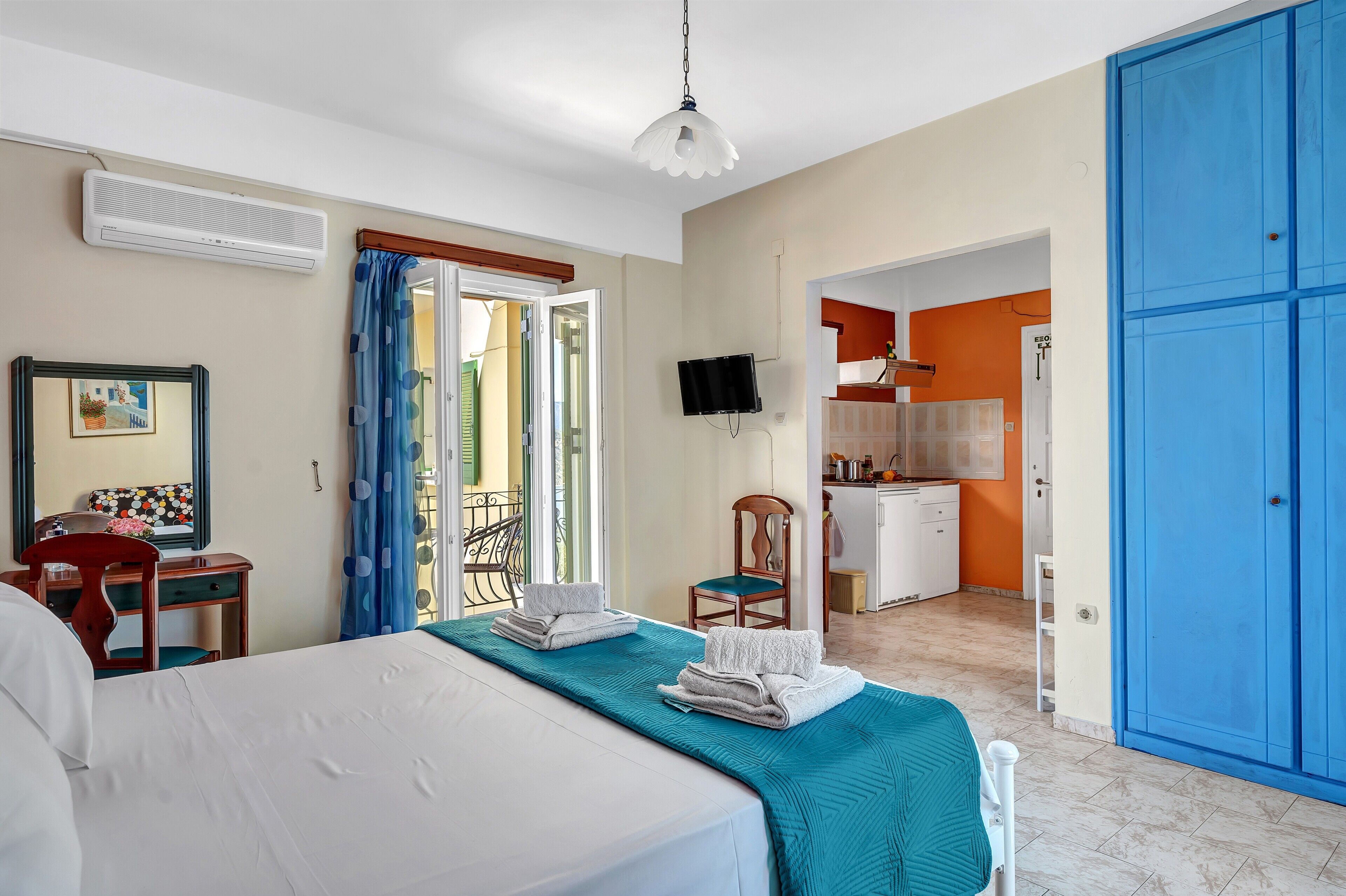 1 dormitorio, tabla de planchar con plancha, wifi gratis y ropa de cama