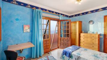 3 sovrum, strykjärn/strykbräda, gratis wi-fi och sängkläder