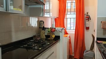 Microwave, dishwasher