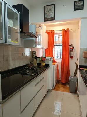 Microwave, dishwasher