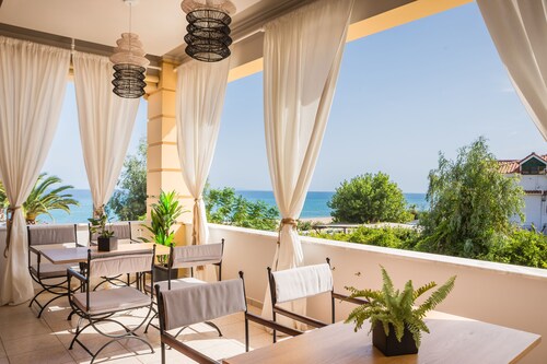 Makis Hotel Skala
