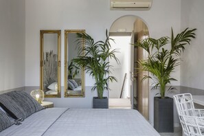 Deluxe Room with Sea View | Pillowtop beds, in-room safe, individually decorated - Makis Hotel Skala (Kefalonia)