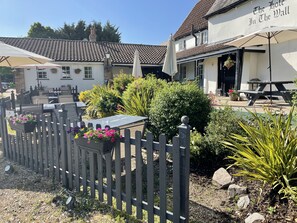 Deluxe Double Room, 1 King Bed | Terrace/patio