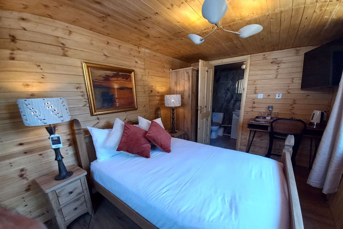 1 slaapkamer, luxe beddengoed, een strijkplank/strijkijzer, gratis wifi