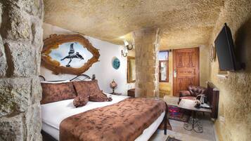 Deluxe Cave Room | 熨斗/熨衣板、免費無線上網、床單