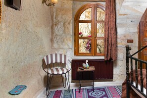 Zeus | Hypo-allergenic bedding available, iron/ironing board, WiFi (free) - Romantic Cave Hotel (Ürgüp)