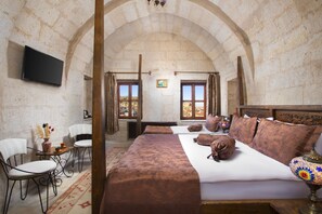 Superior 3 Kisilik Oda | Allergikerbettwaren, Bügeleisen/Bügelbrett, kostenloses WLAN, Bettwäsche