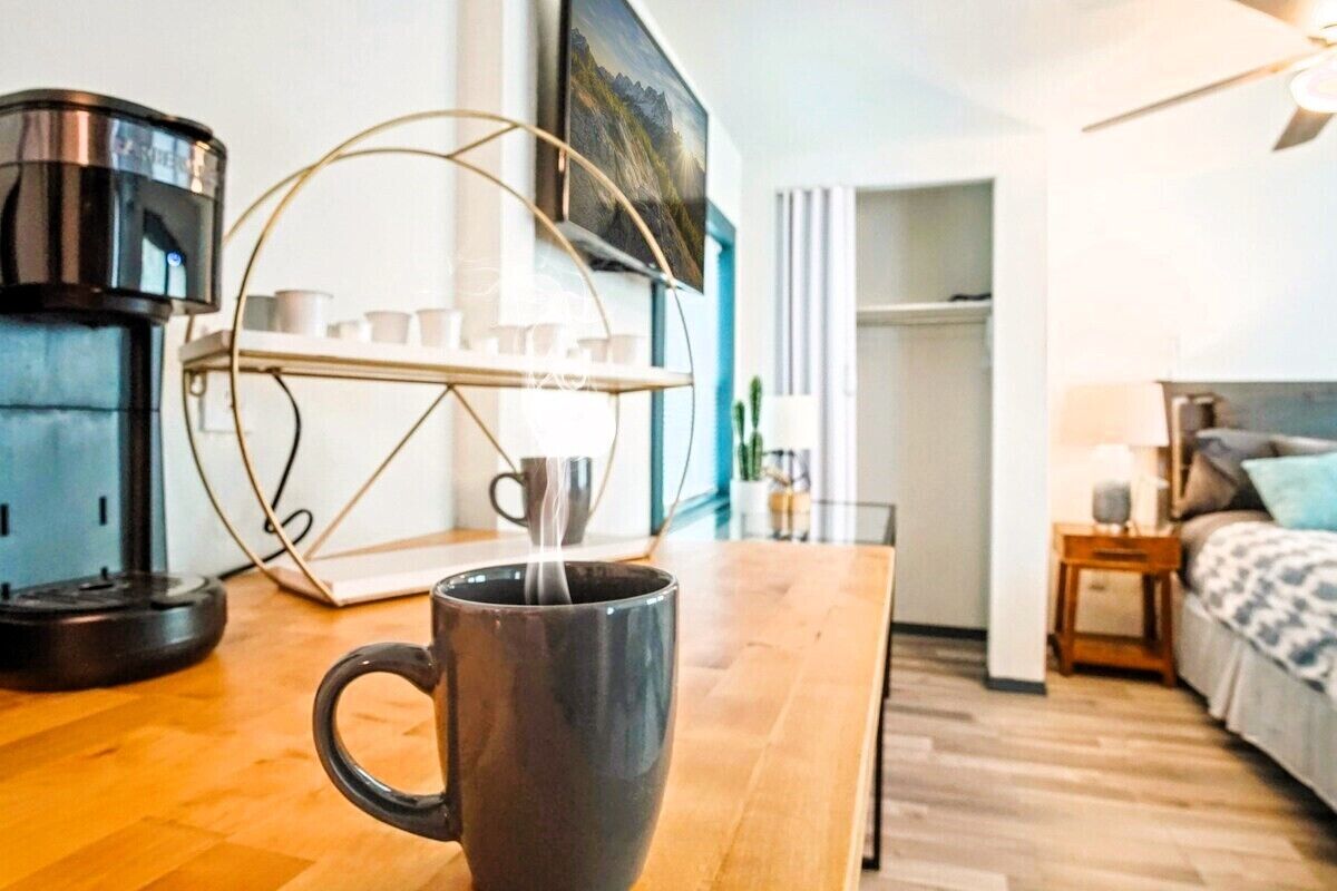 This guest suite is a 1 bedroom(s), 1 bathrooms, located in Oklahoma City, OK.