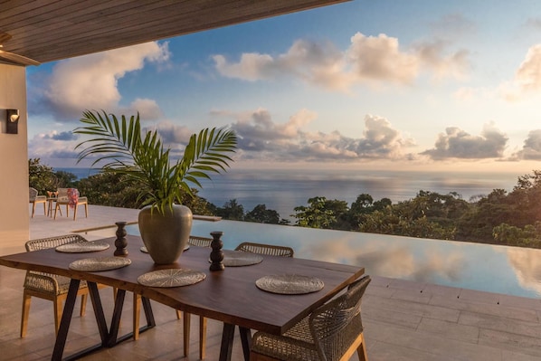 Villa | 4 bedrooms - Resol Luxury Oceanview Villa in Costa Rica (Bahía Ballena)