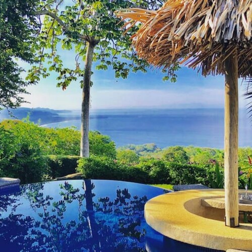 Casa Casi El Cielo in Bah a Ballena