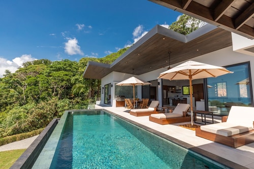 Dreamy Jungle Ocean-view Luxury Villa w Pool