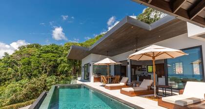 Dreamy Jungle Ocean-view Luxury Villa w Pool