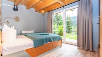 3 Schlafzimmer, Reisekinderbett, kostenloses WLAN, Bettwäsche