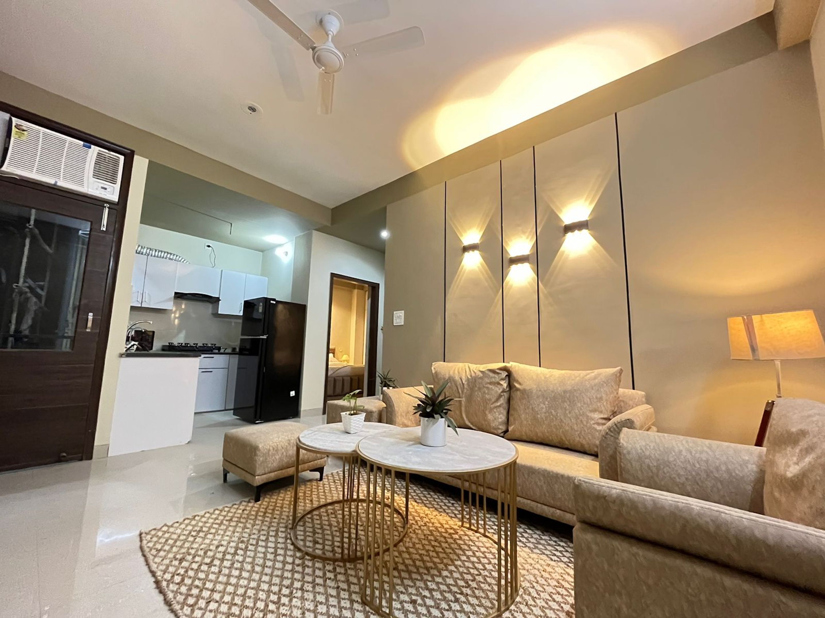 アパートメント 2 ベッドルーム | リビングルーム | 35 インチの薄型テレビ (衛星放送視聴可)、テレビ