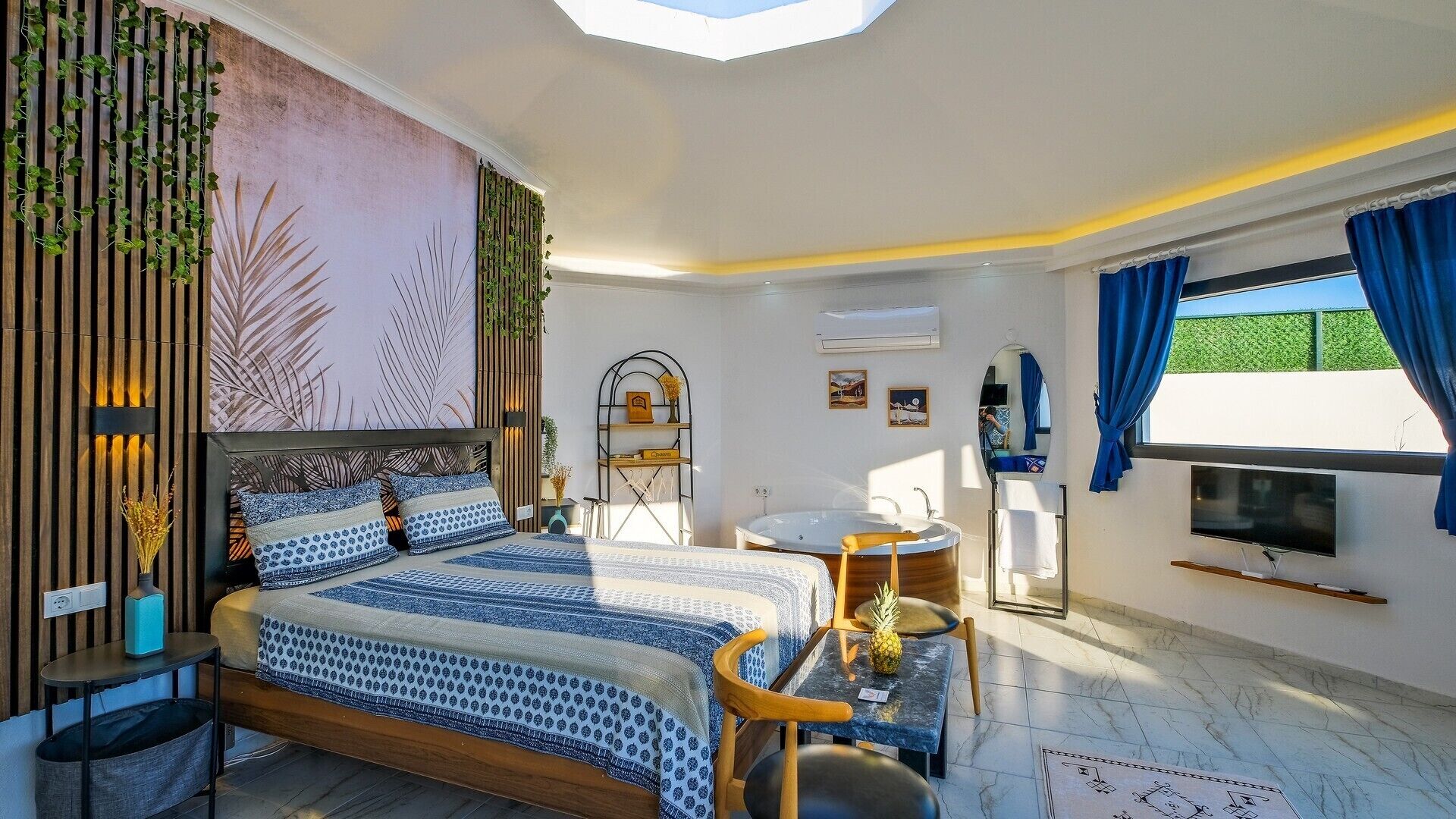 Honeymoon villa with private pool and jacuzzi