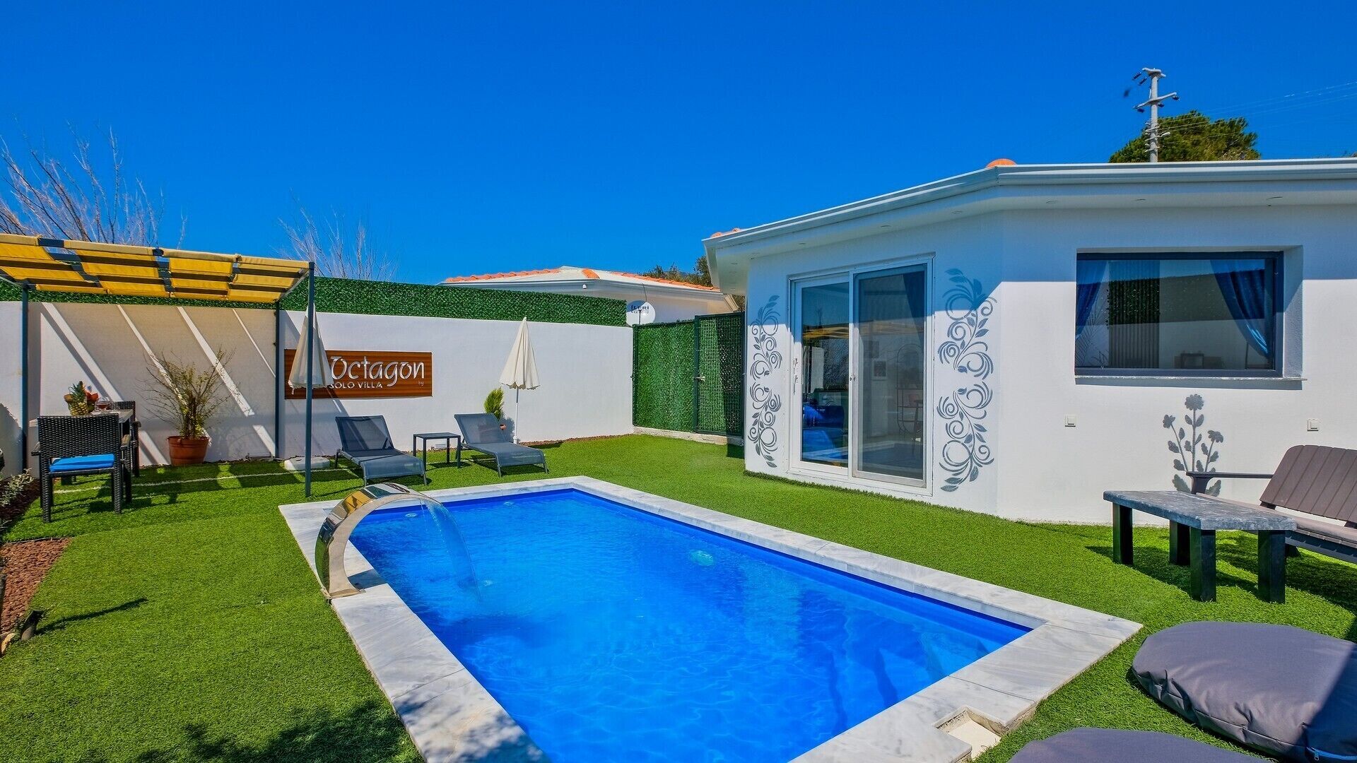 Honeymoon villa with private pool and jacuzzi