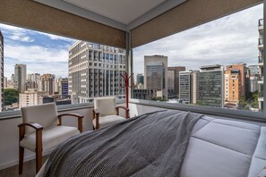 Ferros/tábuas de passar roupa, Wi-Fi de cortesia, roupa de cama