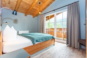 3 Schlafzimmer, Reisekinderbett, kostenloses WLAN, Bettwäsche