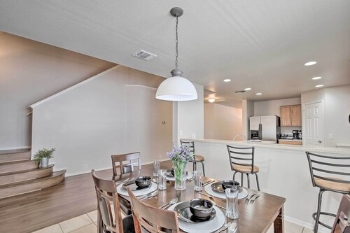 San Antonio Getaway w/ Game Room, Near SeaWorld!