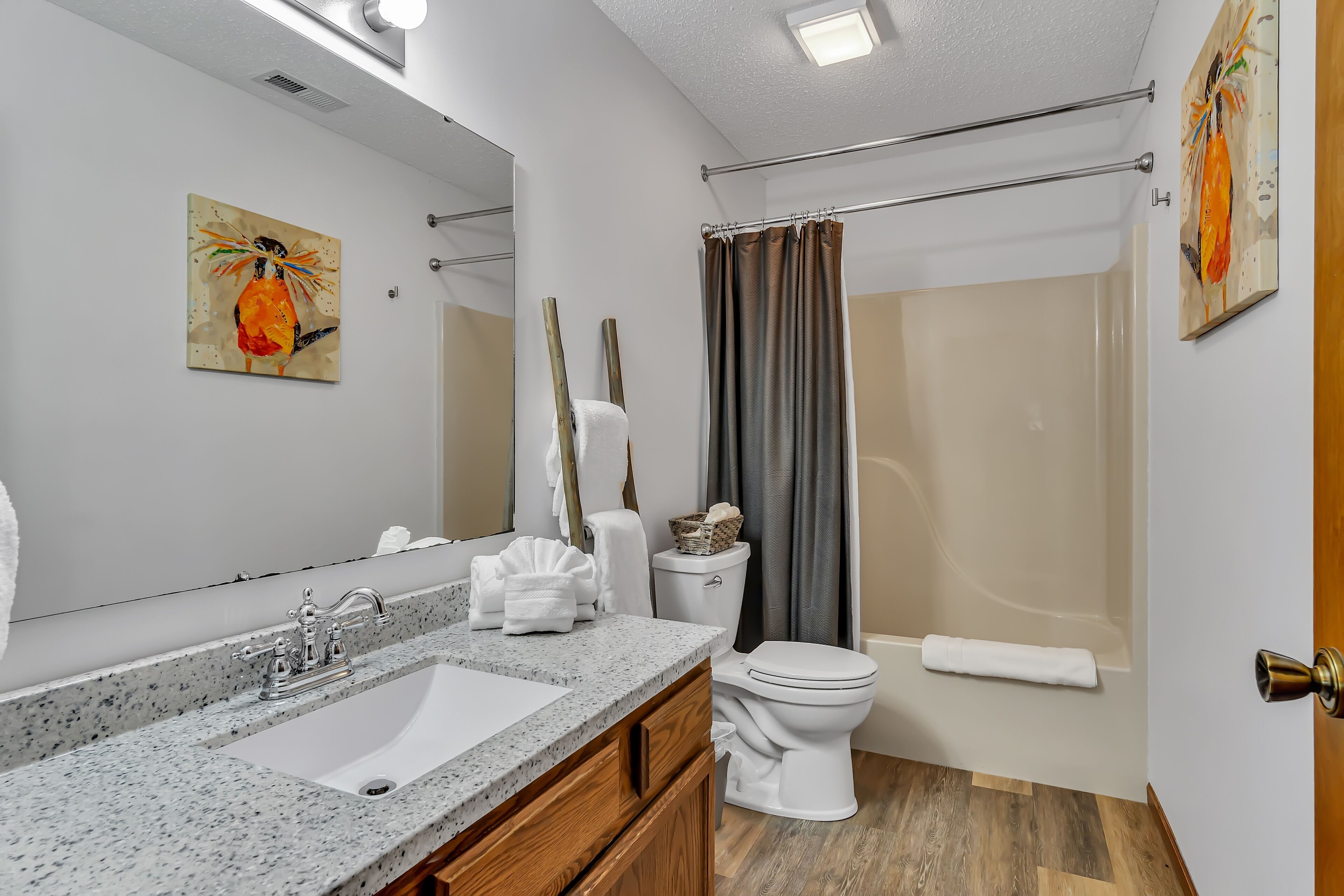 Wildwood Wonder 2 Bedroom Condo by Redawning