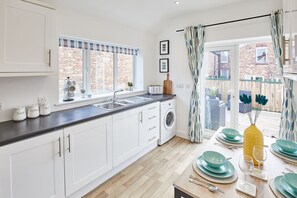 Private kitchen - Host & Stay | Morgan's Rest (Scarborough)