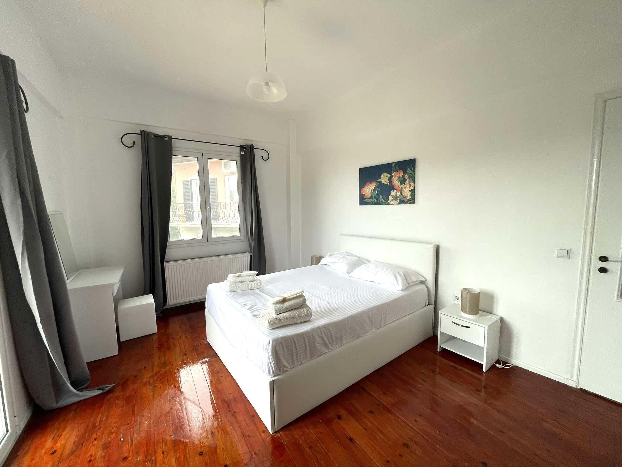 2 bedrooms, iron/ironing board, travel cot, WiFi