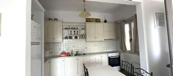 Live the Summer Dream at Gaios Cozy Retreat