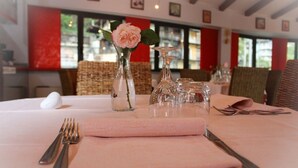 Restaurant - Hotel Lion (Roure)
